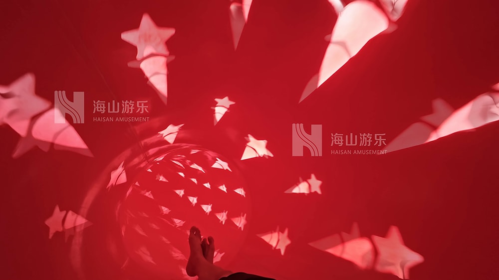 打破季节边界，定义全季狂欢｜超级魔法时空组合滑道，引领水乐园新纪元