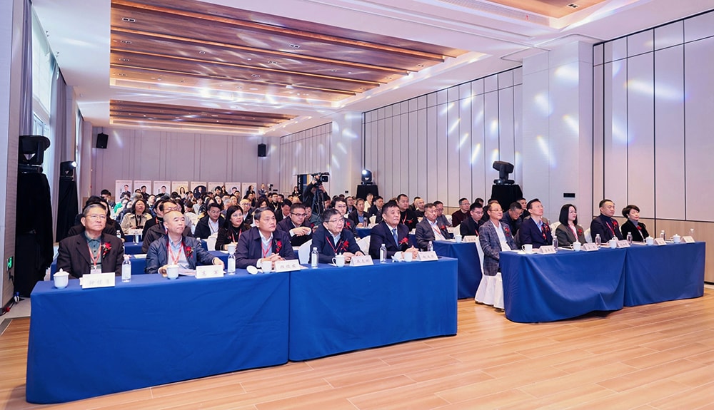 科技铸就非凡体验,专业成就行业标杆——海山游乐荣膺2025金冠奖“杰出水滑道设备奖” 科技铸就非凡体验,专业成就行业标杆——海山游乐荣膺2025金冠奖“杰出水滑道设备奖”