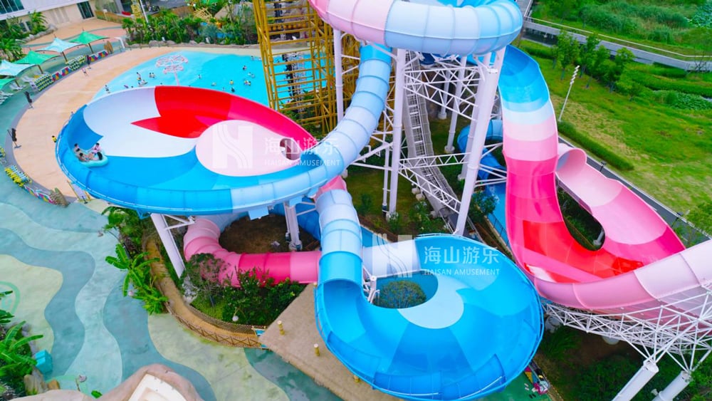 双重风暴,极致竞速——星际盘旋+巨浪翻滚组合引爆水乐园刺激体验 双重风暴,极致竞速——星际盘旋+巨浪翻滚组合引爆水乐园刺激体验